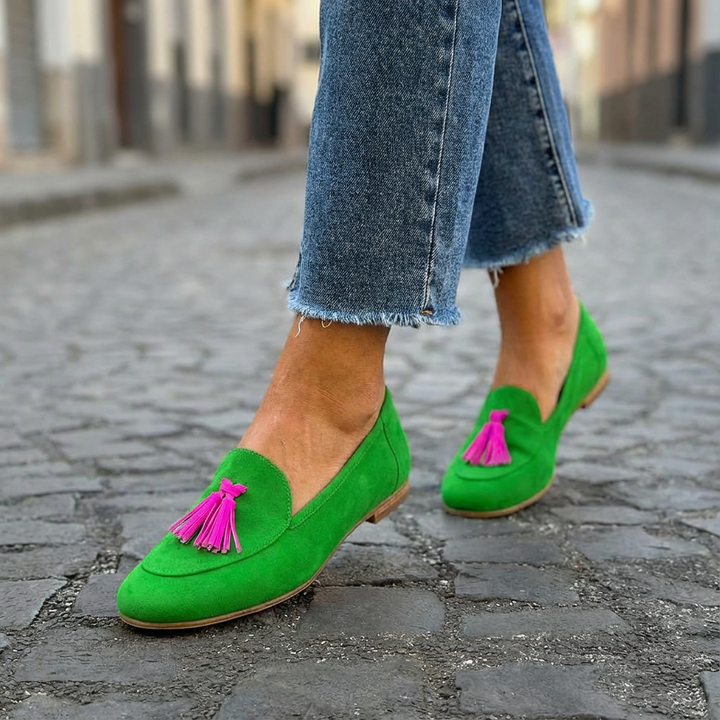 LUDE - MOCASÍN VERDE CON BORLAS