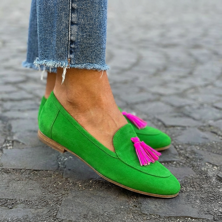 LUDE - MOCASÍN VERDE CON BORLAS