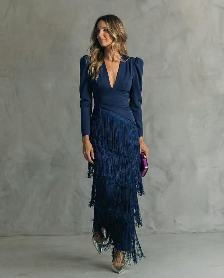 Clara · Vestido elegante con mangas de flecos para Mujer