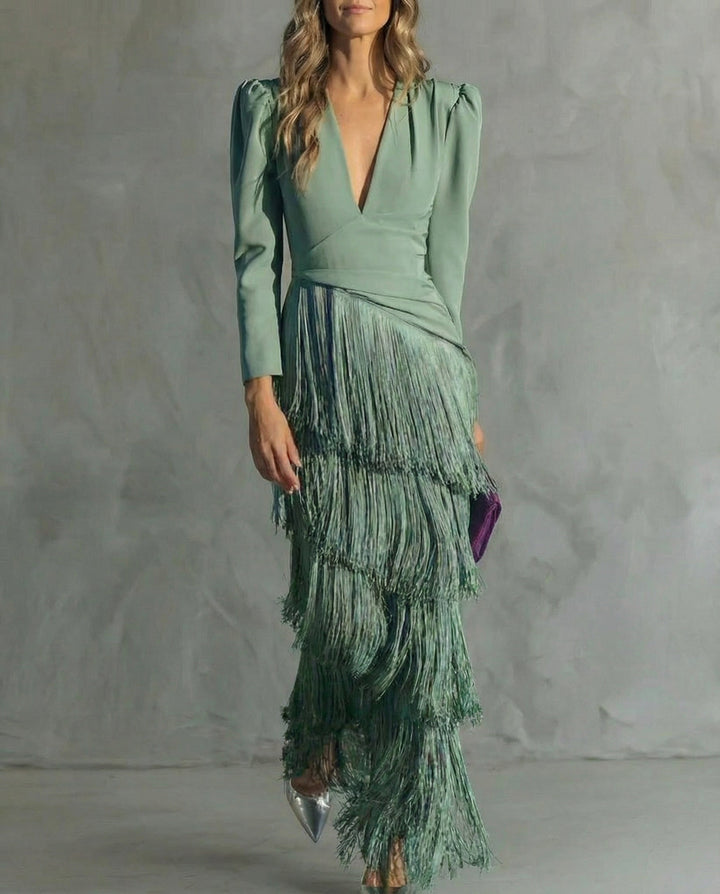 Clara · Vestido elegante con mangas de flecos para Mujer