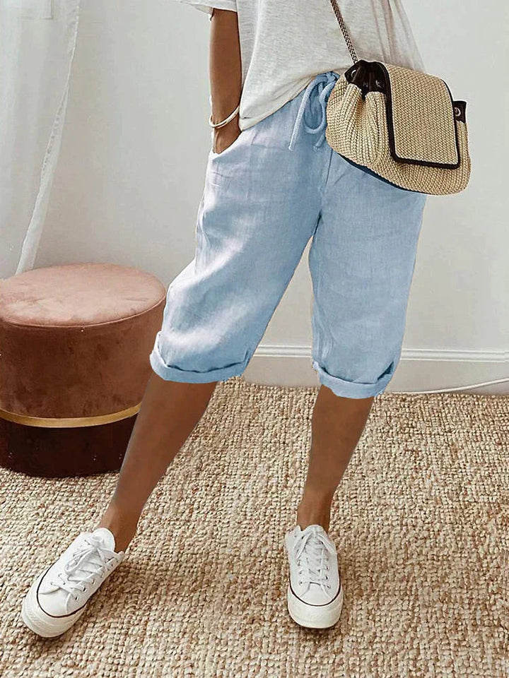 AMANDA | PANTALONES CORTOS CÓMODOS CON BAJO VUELTO